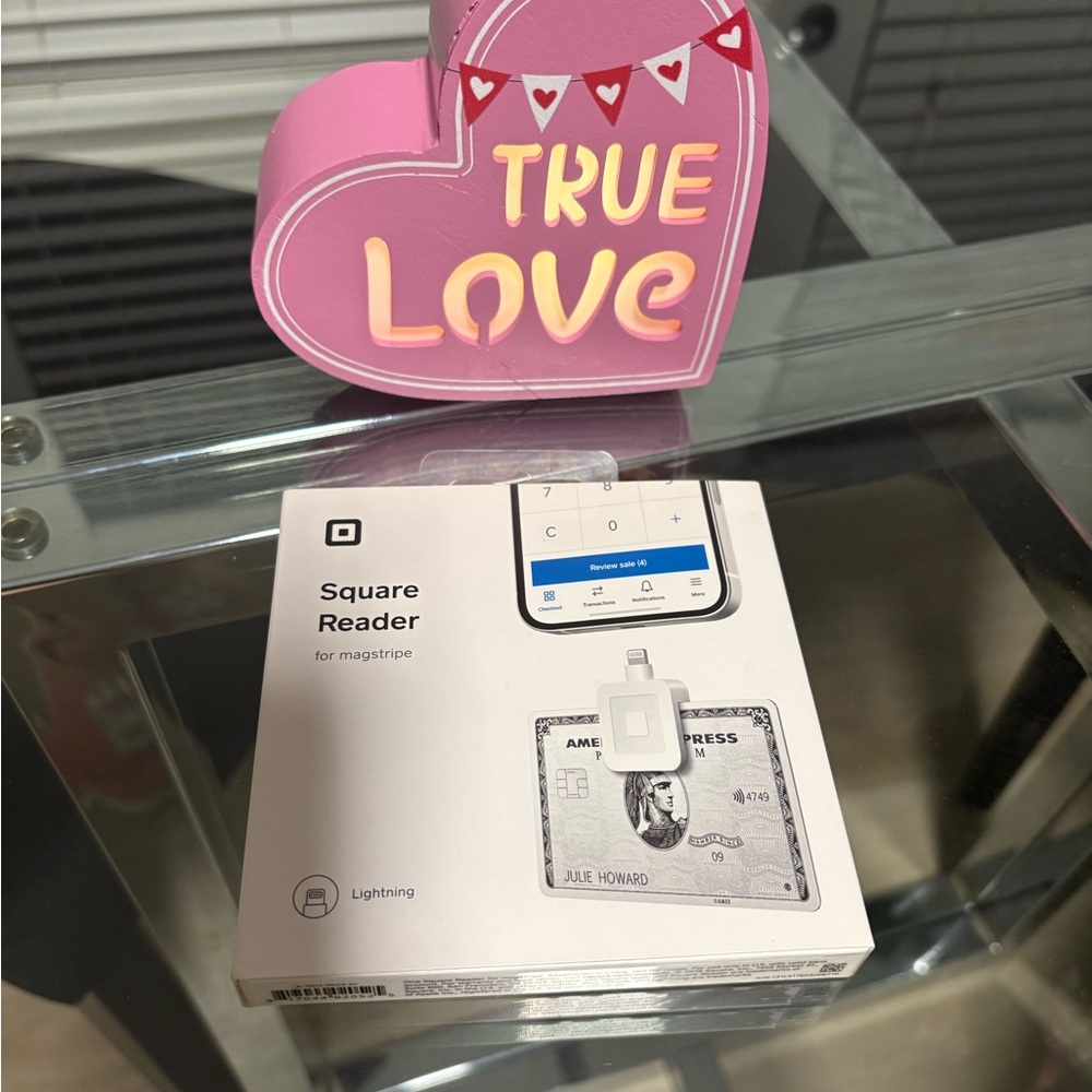 Square Reader for Magstripe with Lightning Connector